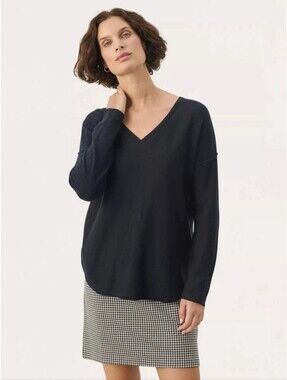 Part Two IliviasaPW Pullover After Midnight